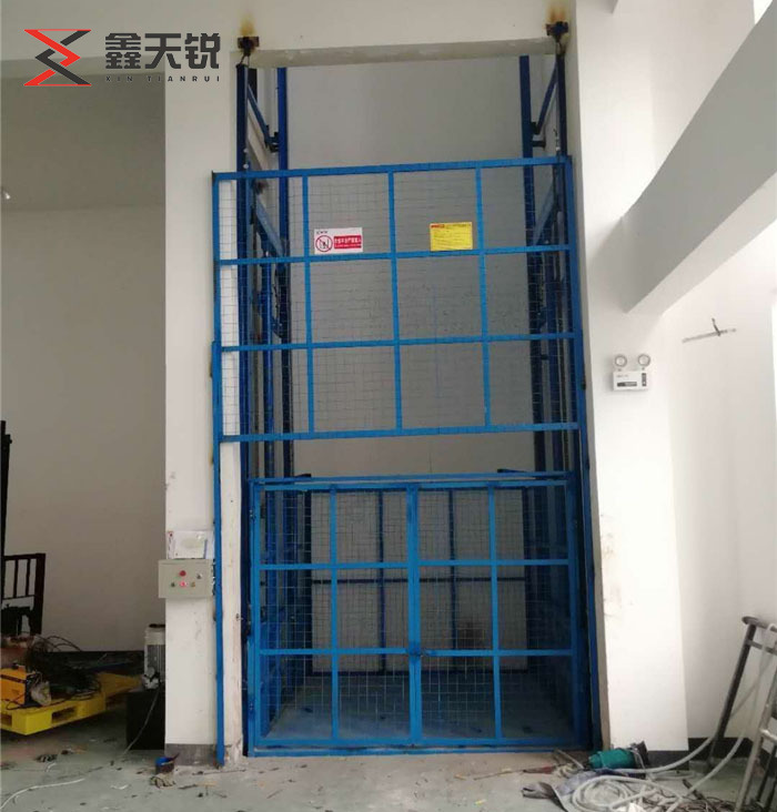 黑河导轨式升降货梯